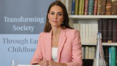 Идеи за бизнес стил: Кейт Мидълтън със свежо предложение