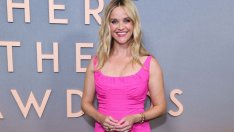 Звезди в цикламено: Най-горещият цвят на лято/2022