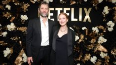 Семейно щастие - Джулиан Мур празнува 22 години брак