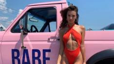 Емили Ратайковски и необръснатите подмишници