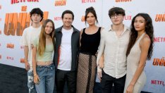 Семейно щастие – Марк Уолбърг и съпругата му празнуват с децата си