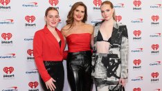 Семейна ваканция – Брук Шийлдс събира тен в Италия с порасналите си дъщери