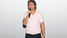 Голият Том Круз предизвика противоречиви чувства у феновете