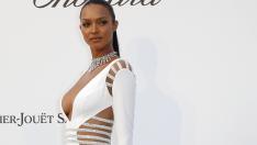 Ангелът на Victoria's Secret Лаис Рибейро из прелестите на Камерун и Египет 