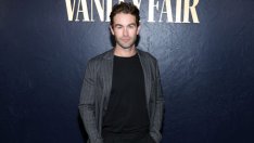 Красавецът Чейс Кроуфорд излиза с горещ модел на Victoria's Secret