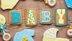 Луиза Григорова с погача за бебето