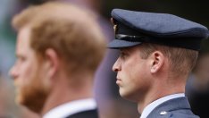 Как се отнасят принц Хари и принц Уилям към Камила Паркър-Боулс?