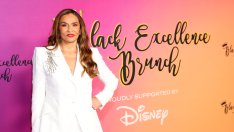 Тина Ноулс – подкрепяща любяща майка, която поставя децата си на първо място