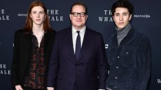 Брендън Фрейзър мина по червения килим с двамата си красиви синове