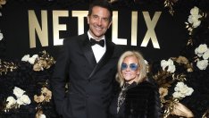 Брадли Купър запозна Джиджи Хадид с майка си