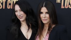 Сандра Бълок доведе сестра си на премиерата на новия си филм