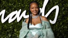 Дивашка Риана! Когато си фатална жена и това ти е в кръвта