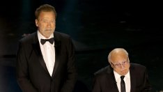 Истинска подкрепа – Арнолд Шварценегер връчи специална награда на Дани Де Вито