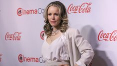 „Това е моето тяло“ – Рейчъл Макадамс позира за корица с необръснати мишници