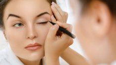 Бюти съвети: Как лесно да нанесем очна линия?
