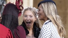 Като две капки вода – Кейт Мос и дъщеря ѝ на подиума в Милано 