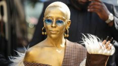 Позлатената Doja Cat се появи в Париж