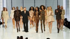 Дефиле, достойно за Париж: Бионсе, Наоми Кембъл и Карла Бруни за Balmain