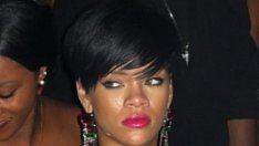 Риана отнася глави и глоби