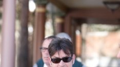 Чарли Шийн провали и „Двама мъже и половина“