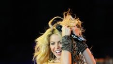 Почна се. С Шакира, Алиша Кийс и Блек Айд Пийс