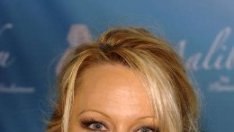 Памела Андерсън пак ще краси Playboy