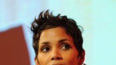 Холи Бери ще е Арета Франклин