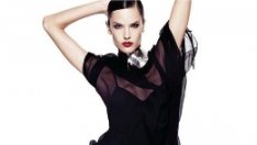 Алесандра Амброзио е майка за милиони