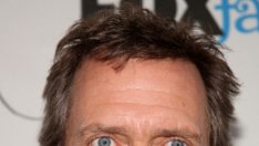 Хю Лори можеше и да измести вниманието от Кейт и Уилям, но няма