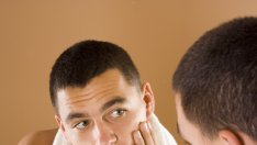 Мъжете залитат все повече по козметиката