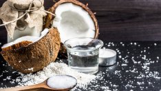 По какво се различават кокосовата вода и кокосовото мляко?