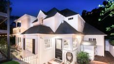 Продаде се: Домът на актрисата Ашли Бенсън