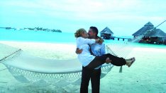 Гала и Стефан НЕ са се сгодили на Малдивите