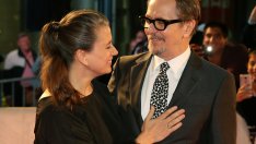 Гари Олдман не се плаши от брака. Ожени се за пети път