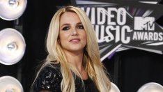 Бритни и Адам Ламбърт най-секси според читателите на сп. „Билборд“