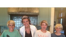 Хари Стайлс прави пица със сина на Синди Крауфорд