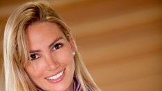 Нещата, които всяка жена трябва да носи в чантата си