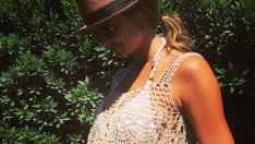 Стейси Кийблър оголи наедрялото си коремче