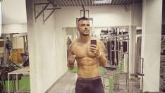 Валери Божинов показа перфектното си тяло