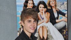 Нападнаха Джъстин Бийбър