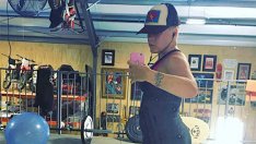 Пинк призова: Стойте далеч от кантара, дами!