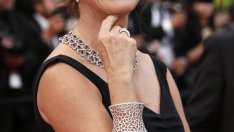 Доктор Куин лечителката се разведе официално