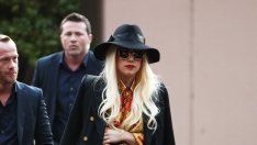 Лейди Гага спря пиенето заради гаджето си