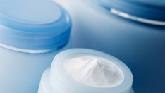 Знаете ли как да съхранявате козметиката си?