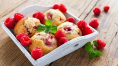 Видео рецепти: Мъфини с малини