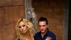 Скъпи, изглеждам ли ти напълняла?