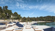 Луксозен плажен клуб в Хърватия