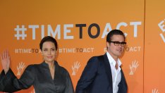 Анджелина Джоли и Даниъл Дей-Луис ще получат топ отличия от Елизабет Втора