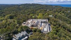 Къщата на Крис Хемсуърт прилича на завод