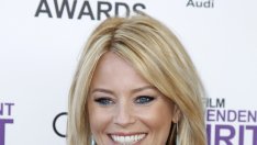 Елизабет Банкс се радва, че печели повече от съпруга си